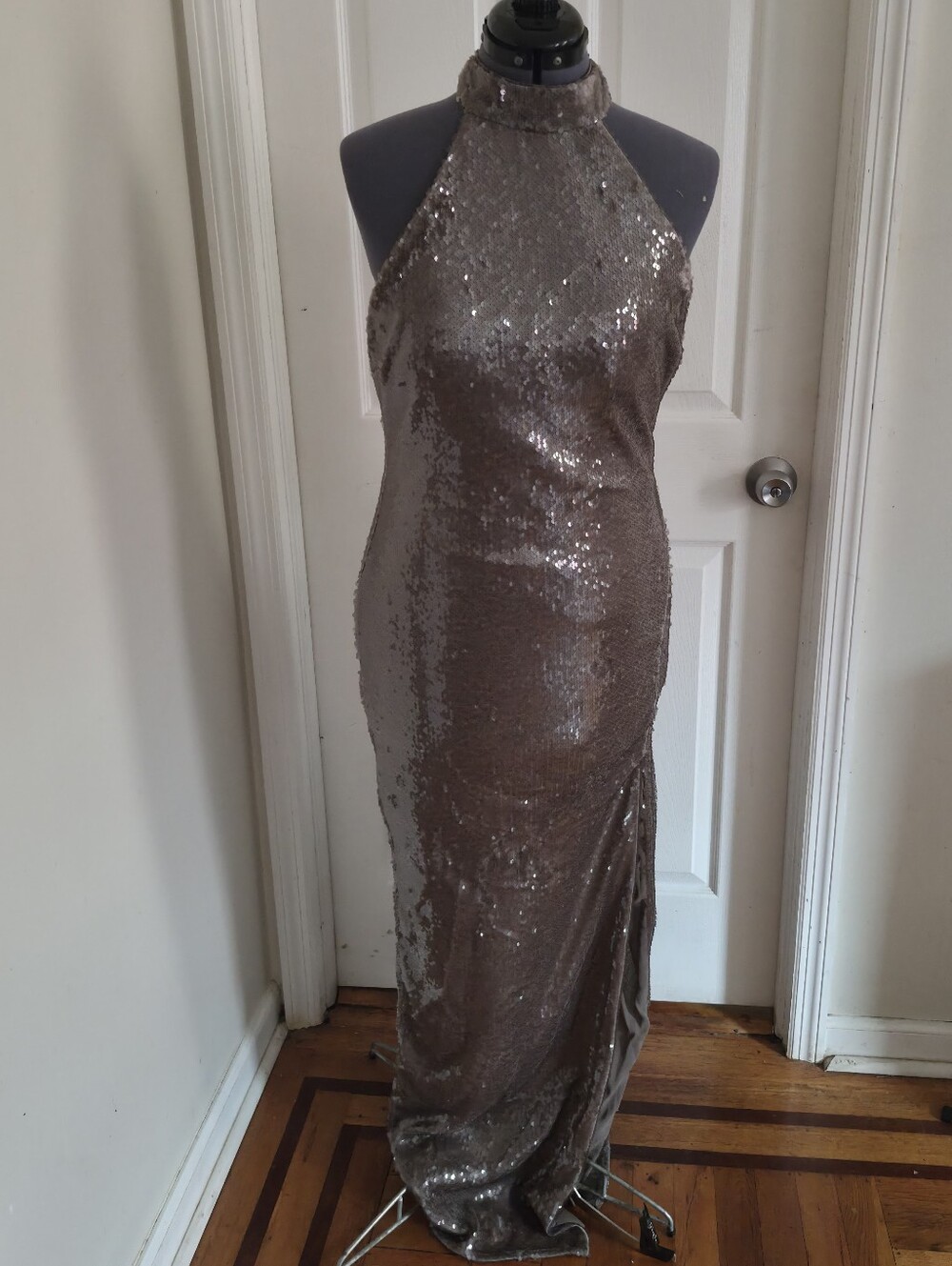 Fashion Nova Isla Paillette Sequin Halter Evening Dress NWT XL Taupe Open Back - Picture 3 of 8